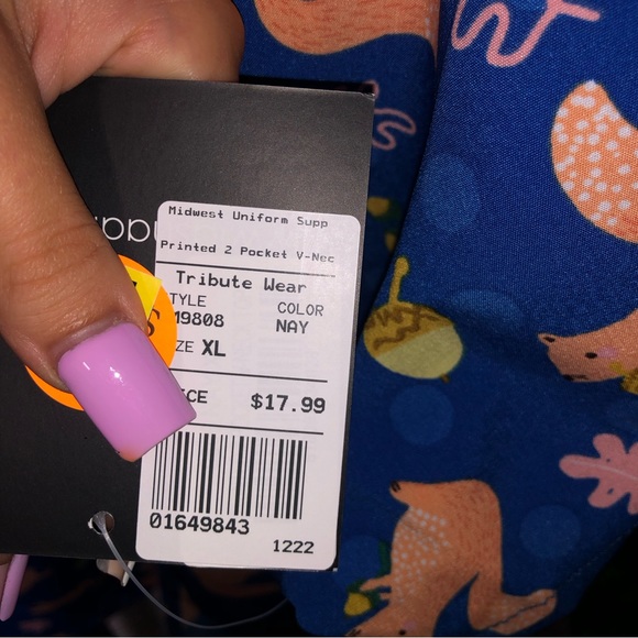 Tasha + Me Blue Squirrel Pattern Printed 2 pocket V-neck scrub top - Picture 5 of 14